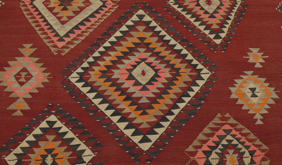 Kilim Carpet 7'10" x 5'2"Wool on wool weft, central medallion surrounded by smaller diamonds, - Image 2 of 2