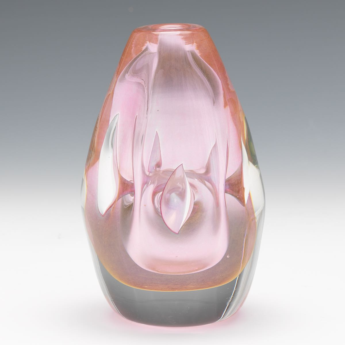 Dominick Labino (American, 1910-1987) 5-1/2" x 3-1/2"Blown glass vase in clear and colorless pink - Image 3 of 8