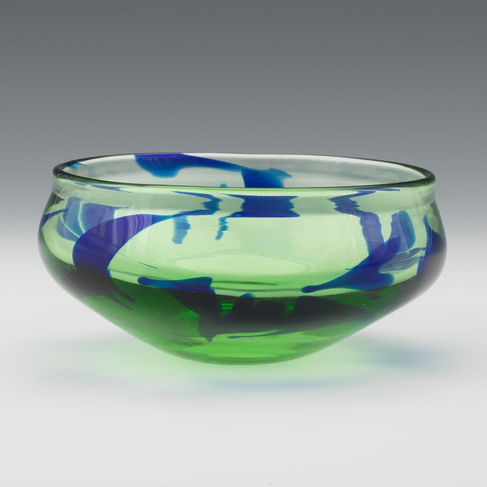 Baker O'Brien (American, Contemporary), Labino Glass Studio 2-1/2" x 5-1/2"Green glass bowl, - Image 4 of 7
