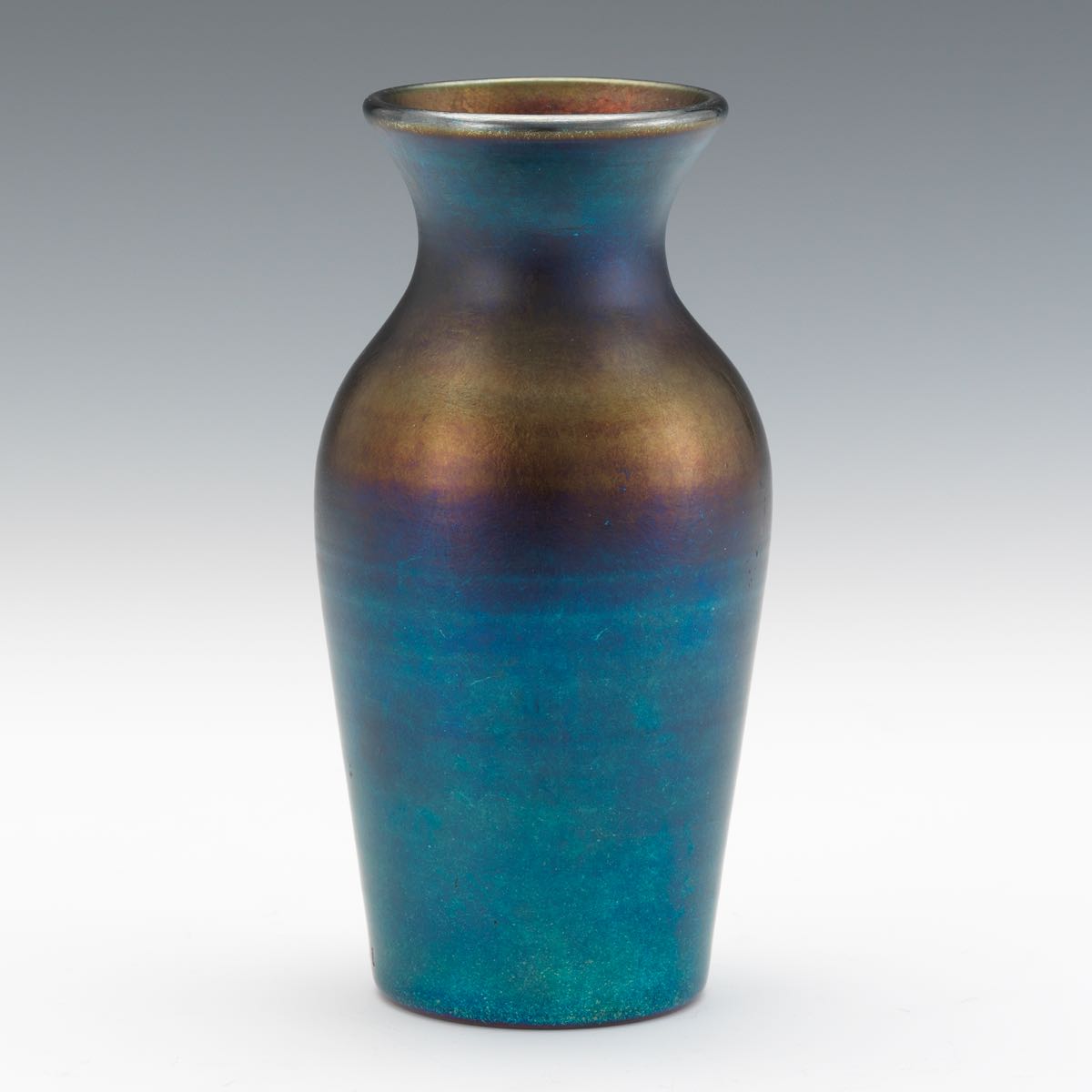 Signed Quezal Iridescent Glass Vase 6 1/2" TBeautiful blue glass vase with hints of green gold. - Image 3 of 7