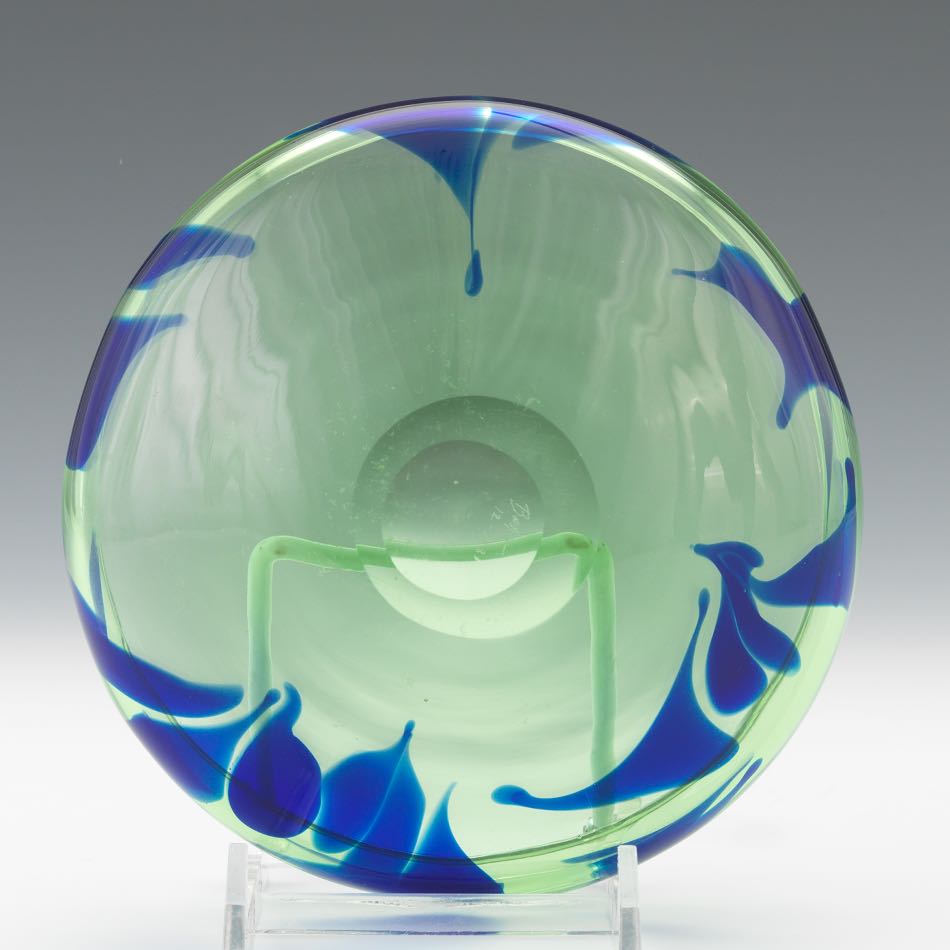 Baker O'Brien (American, Contemporary), Labino Glass Studio 2-1/2" x 5-1/2"Green glass bowl, - Image 7 of 7