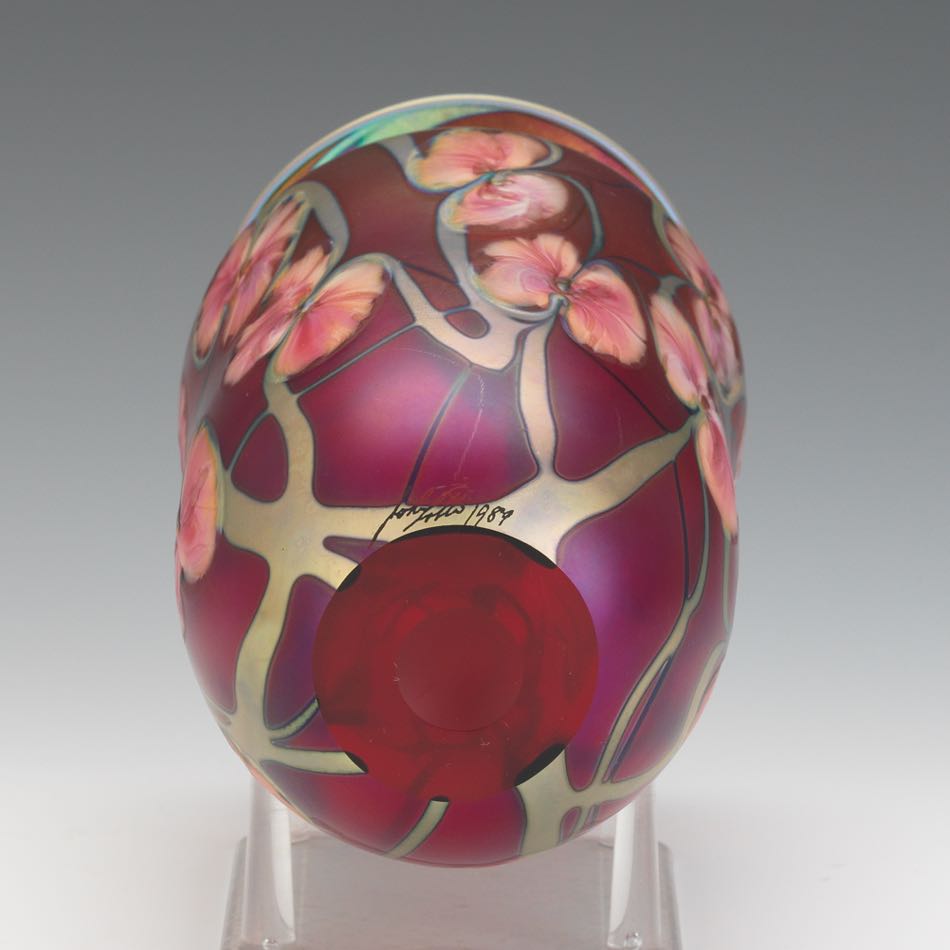 John Lotton Iridescent Ruby Red Art Glass Vase in "Lilly Pads" Pattern, dated 1989 9-1/2" x 4-3/4" - Image 8 of 8