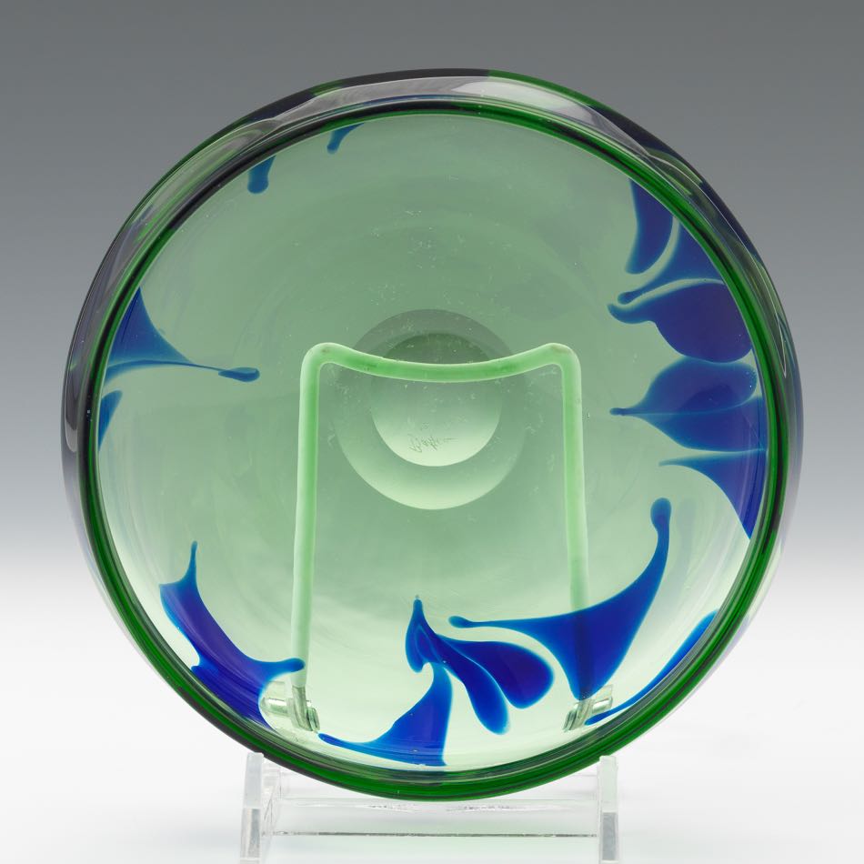 Baker O'Brien (American, Contemporary), Labino Glass Studio 2-1/2" x 5-1/2"Green glass bowl, - Image 6 of 7