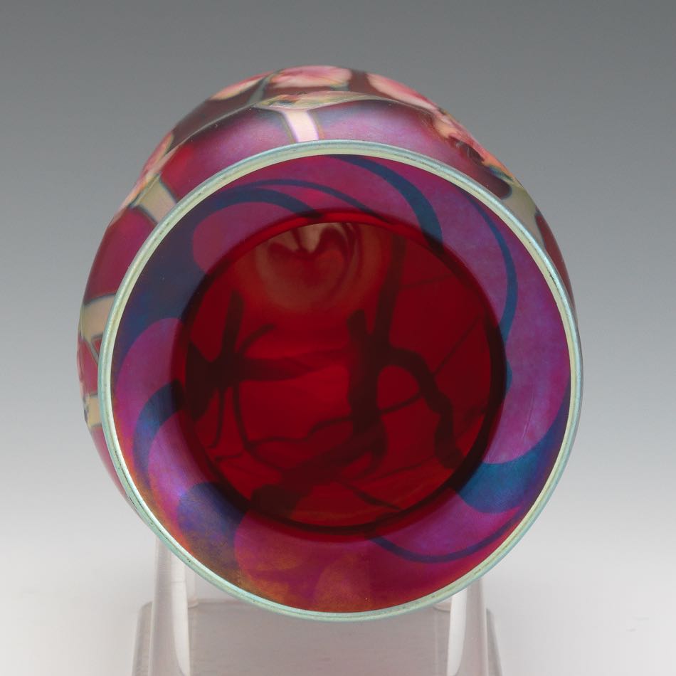 John Lotton Iridescent Ruby Red Art Glass Vase in "Lilly Pads" Pattern, dated 1989 9-1/2" x 4-3/4" - Image 7 of 8