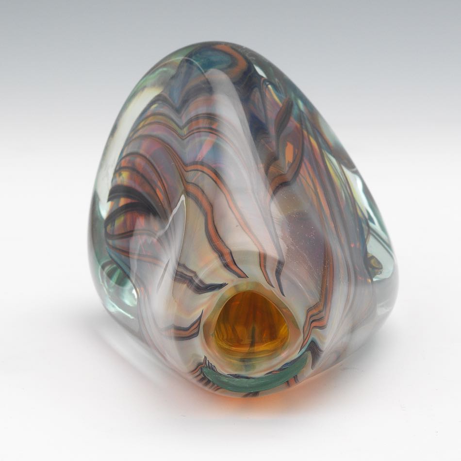 Baker O'Brien (American, Contemporary), Labino Glass Studio 6" x 3-3/4"Iridescent feathered triangle - Image 6 of 8