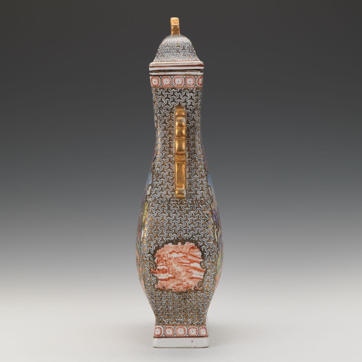 Large Chinese Export Porcelain Hunting Scene Vase with Cover, ca. Late Qing Dynasty  16-3/4" x 9" - Image 5 of 7