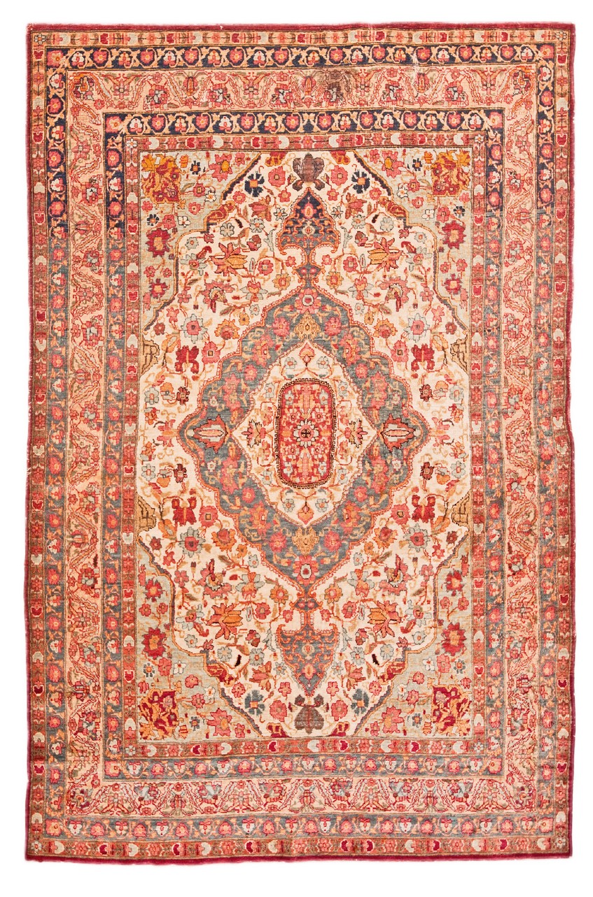 TURKISH SILK RUG Anatolia, Kayseri. 19 th c. 185 x 140 cm