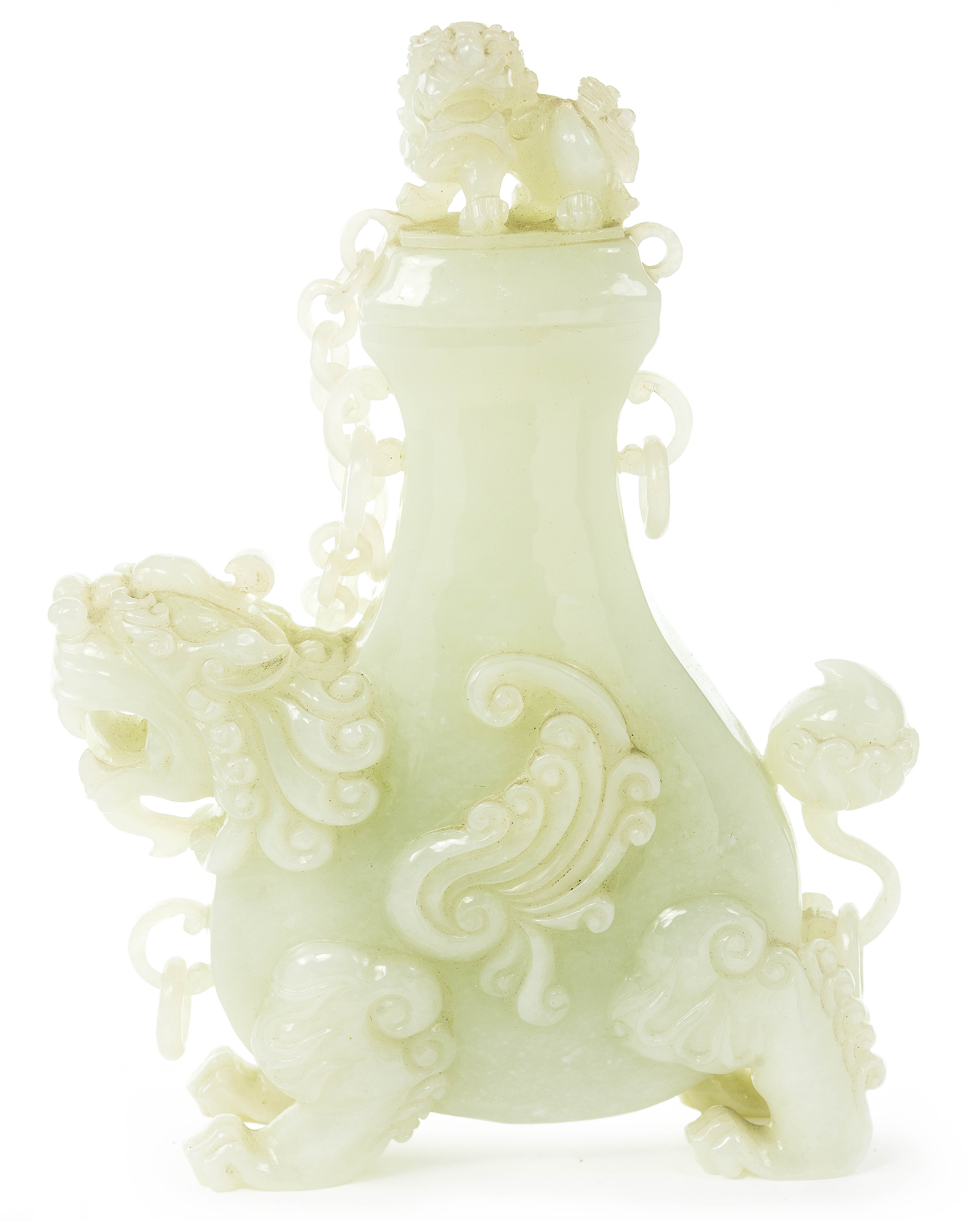 An exceptionally fine Chinese white jade pot, height 16cm Wt. 612.6g.