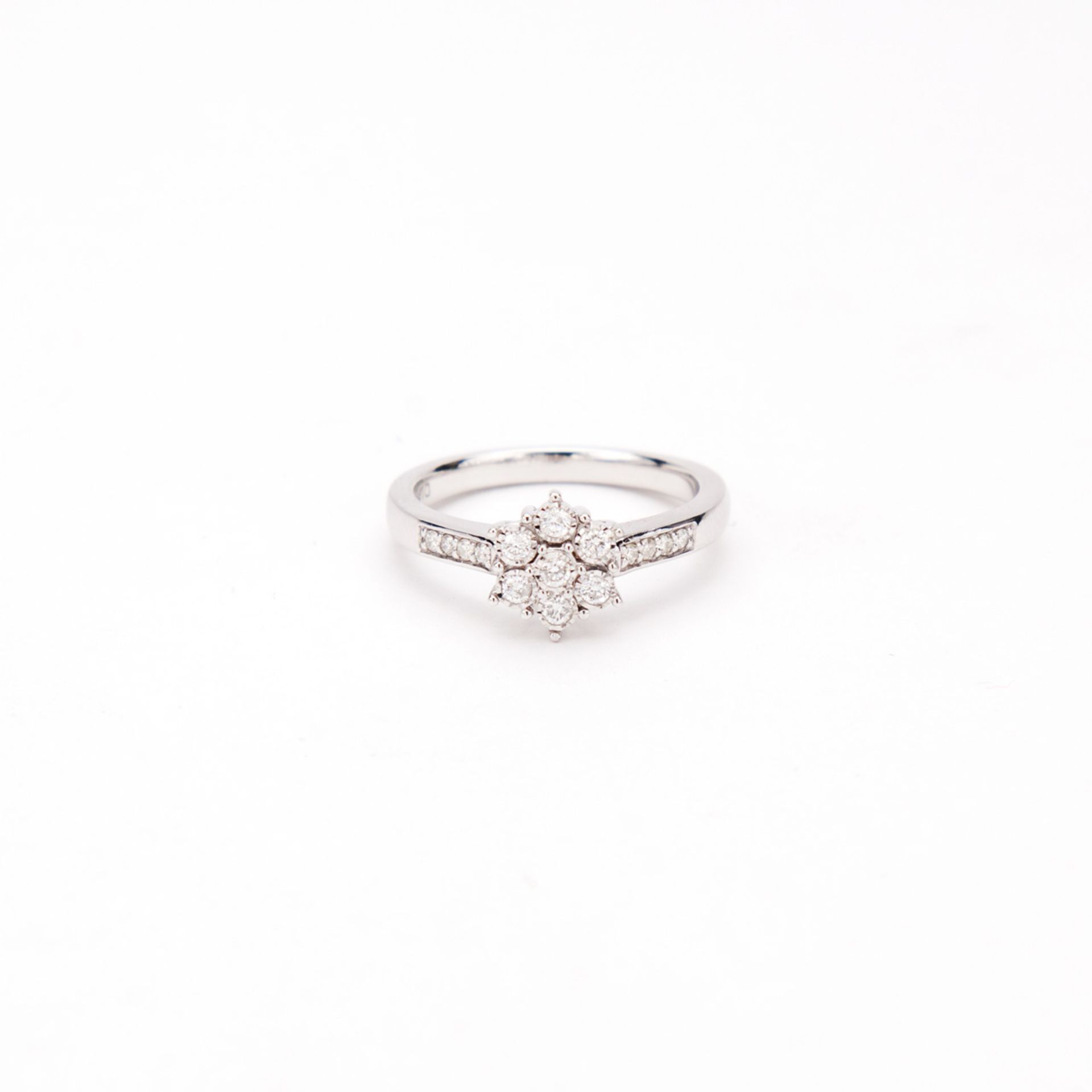 White Gold 9ct Diamond Cluster Ring