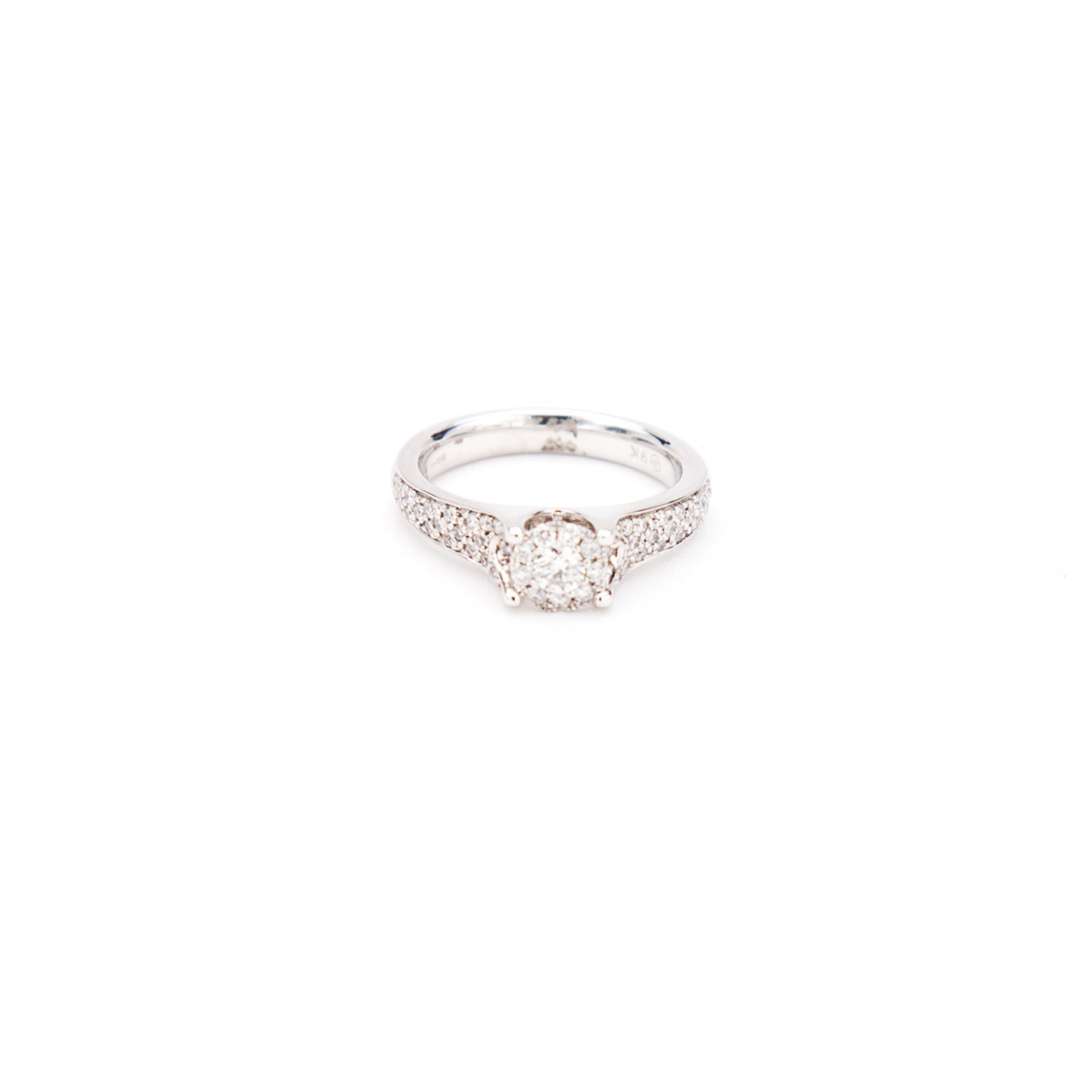 White Gold 9ct Diamond Ring