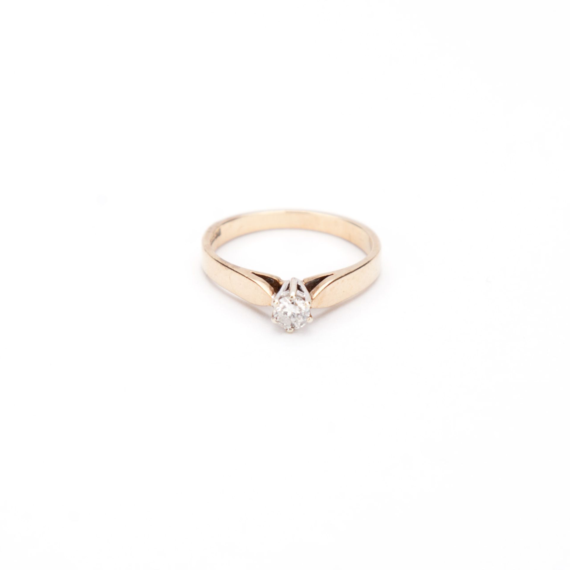 Gold 9ct Ring - Diamond Soltaire in Claw Setting/Knife Edge Shoulders