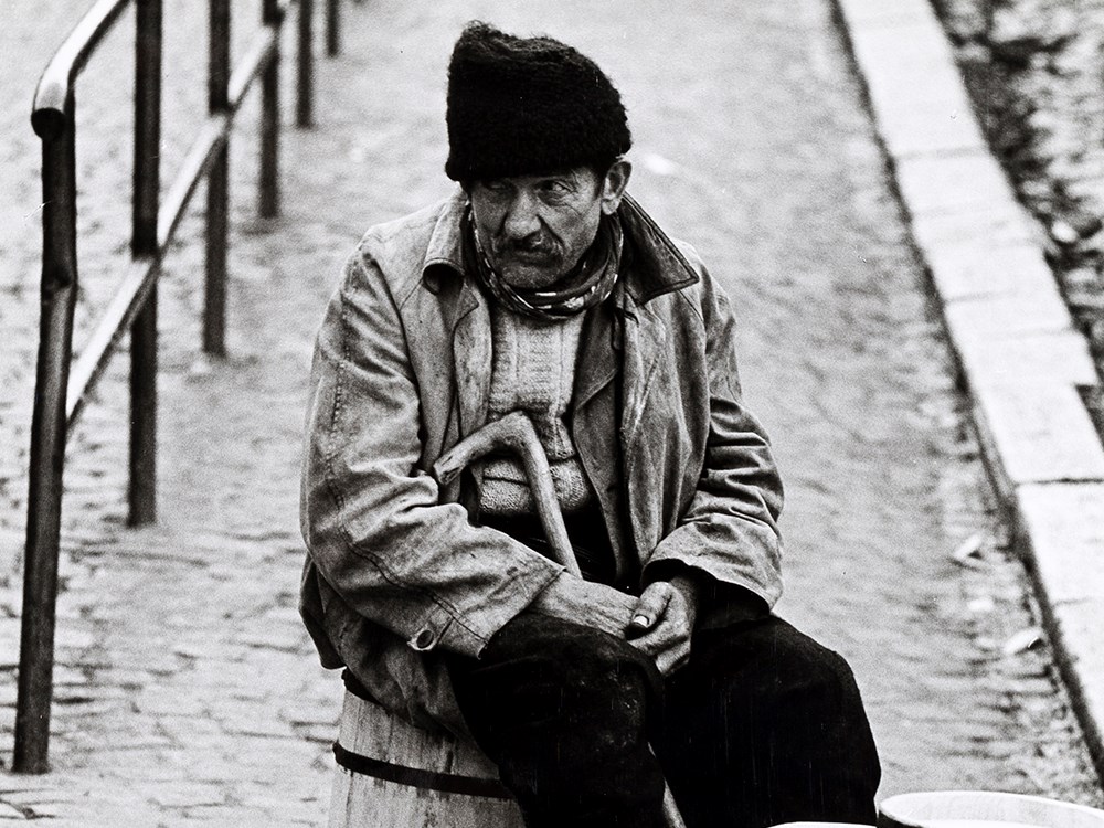 Toni Schneiders (1920-2006), Bosniake, Vintage Print, c. 1965  Vintage gelatin silver print on - Image 2 of 9