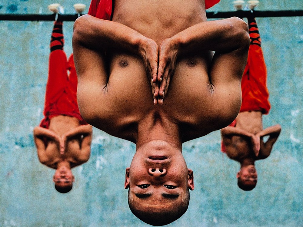 Steve McCurry (b. 1950), Shaolin Monks Training, 2004  Digital print on Fujicolor Crystal Archive - Image 4 of 6