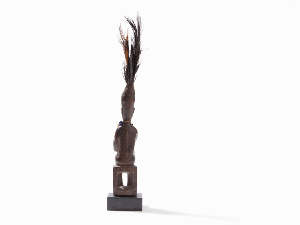 Bambata ‚Nkishi‘ Fetish Figure, Madimba, Bas Zaire, Mid-20th C.  Wood, feathers, glass bead necklace - Image 5 of 7