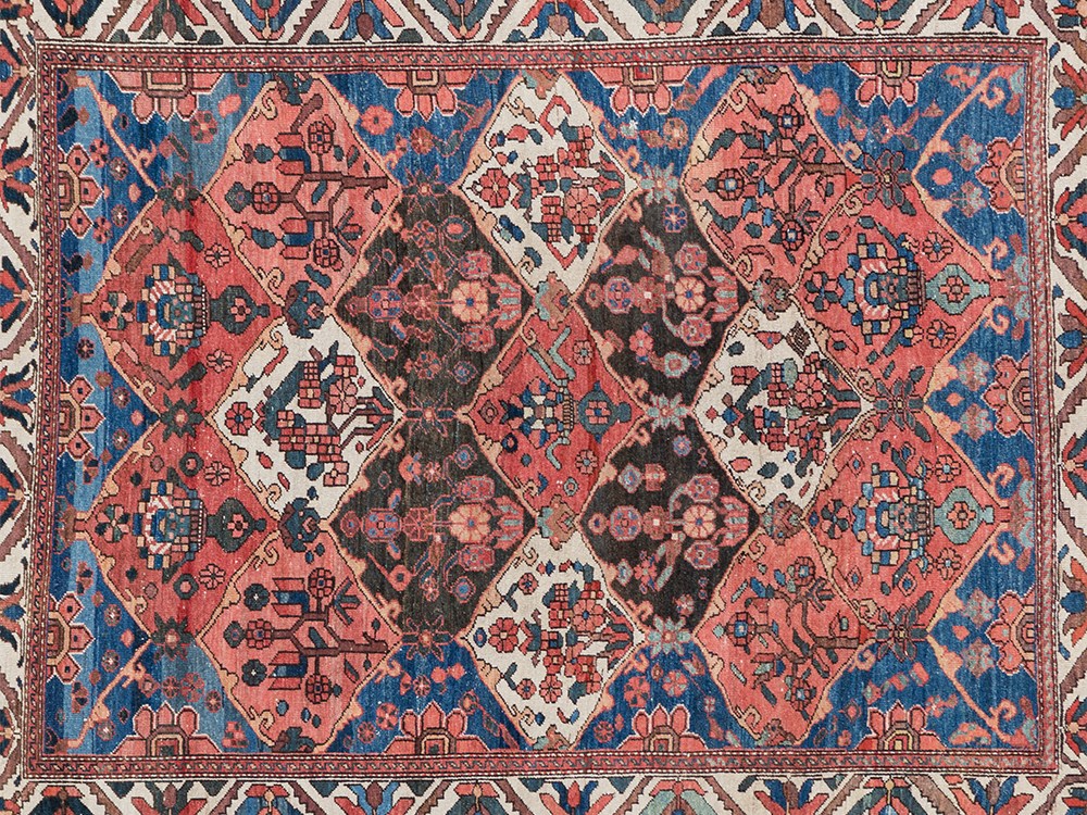 Bakhtiari Rug, 230,000 Knots/m2, Iran, c. 1965  Wool on cotton Iran, around 1965 230,000 knots per - Image 2 of 8