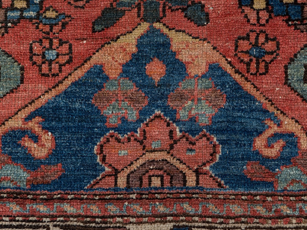 Bakhtiari Rug, 230,000 Knots/m2, Iran, c. 1965  Wool on cotton Iran, around 1965 230,000 knots per - Image 4 of 8
