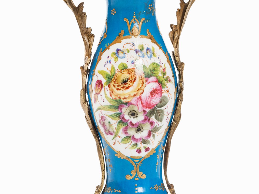 Table Lamp, Porcelain with Bronze Mount, circa 1900 White porcelain with 'Sèvres' blue fond, gold - Image 3 of 7