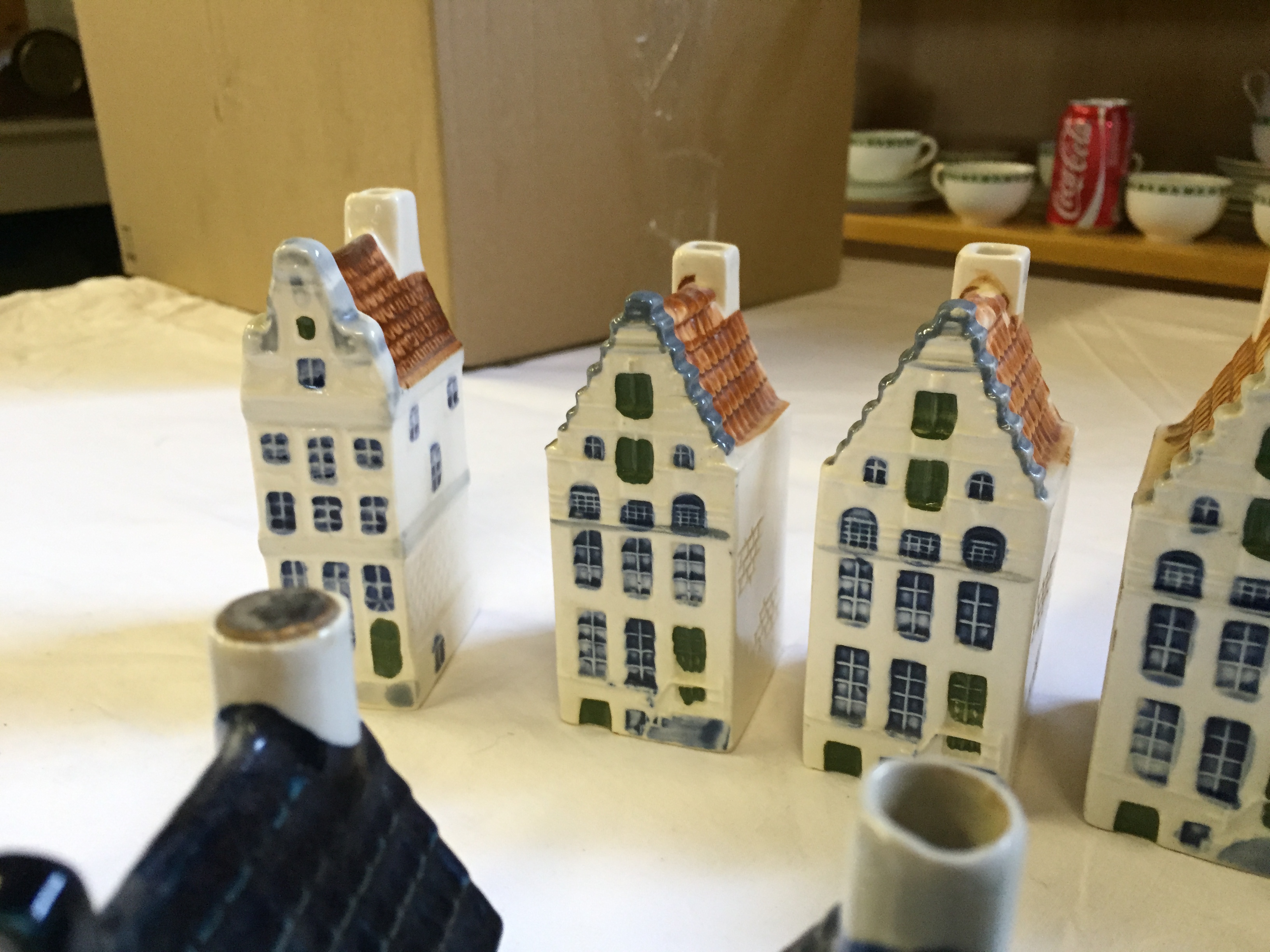 A Selection of KLM by Bols ceramic houses (empty) - Image 3 of 8