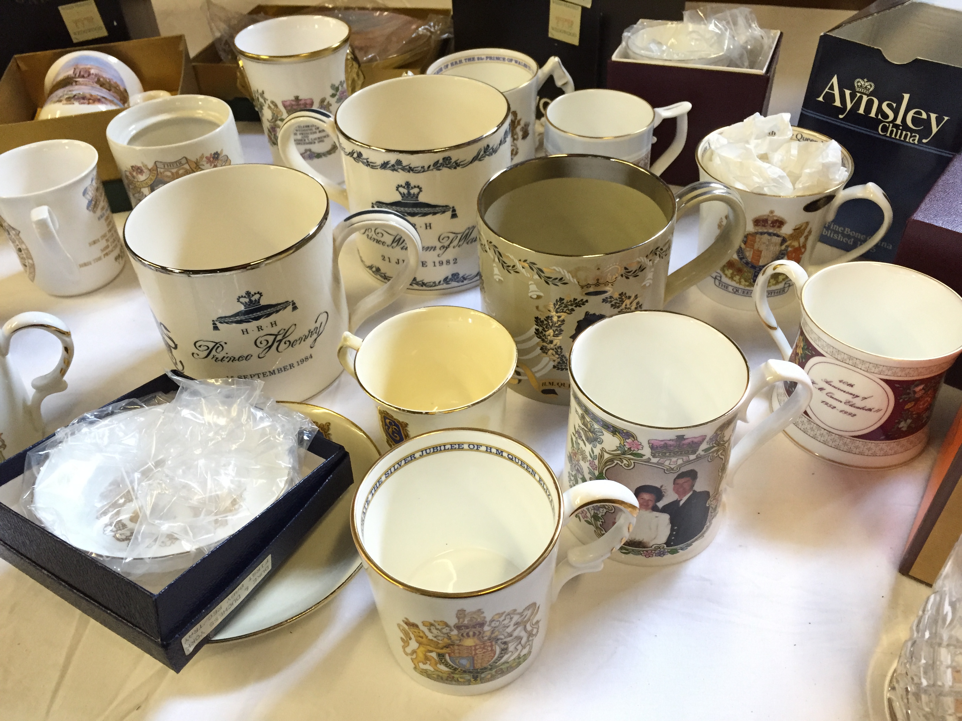 A large selection of ceramic commemorative ware including Aynsley & Royal Doulton. - Image 2 of 7