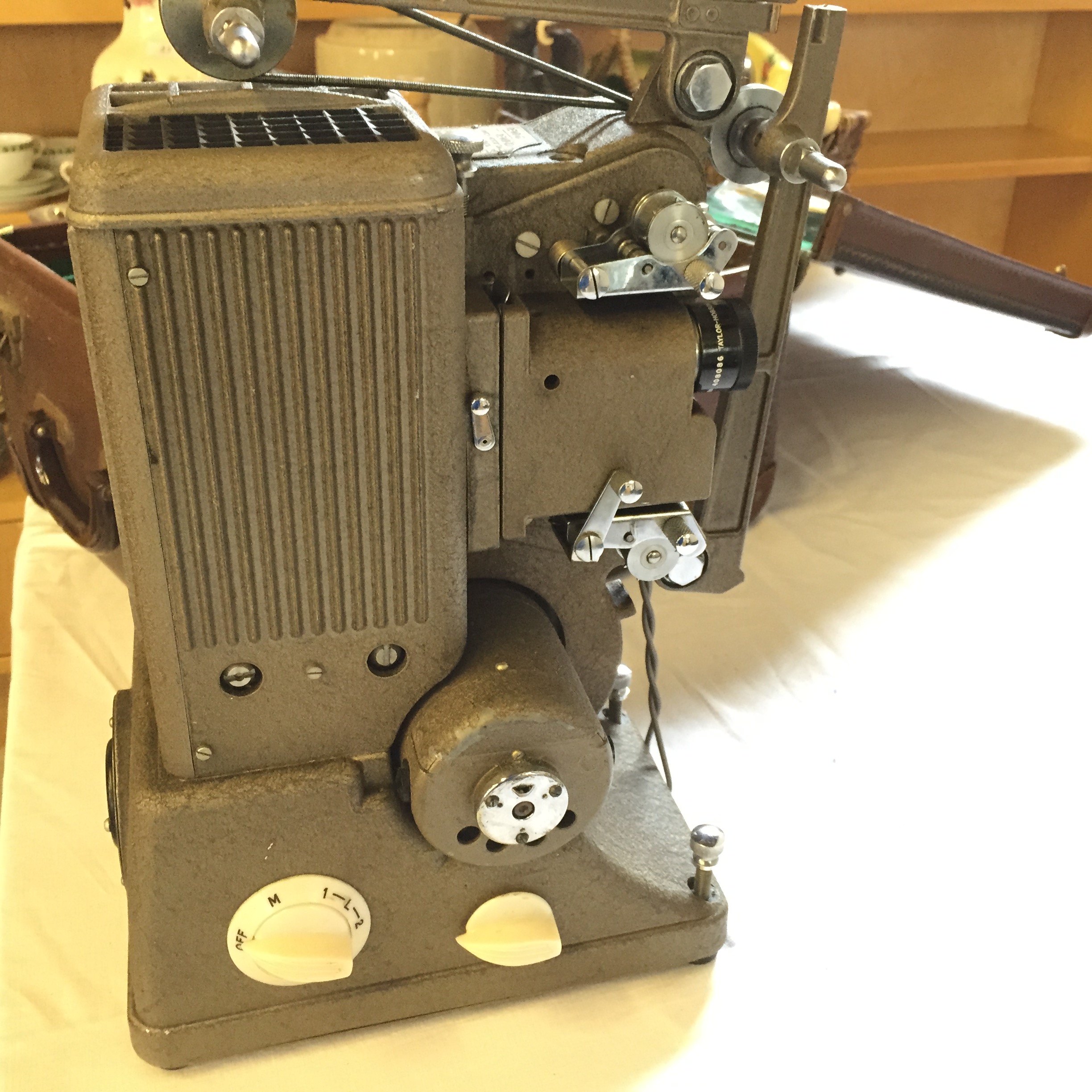 A Taylor Hobson cine projector and a screen. - Image 7 of 7