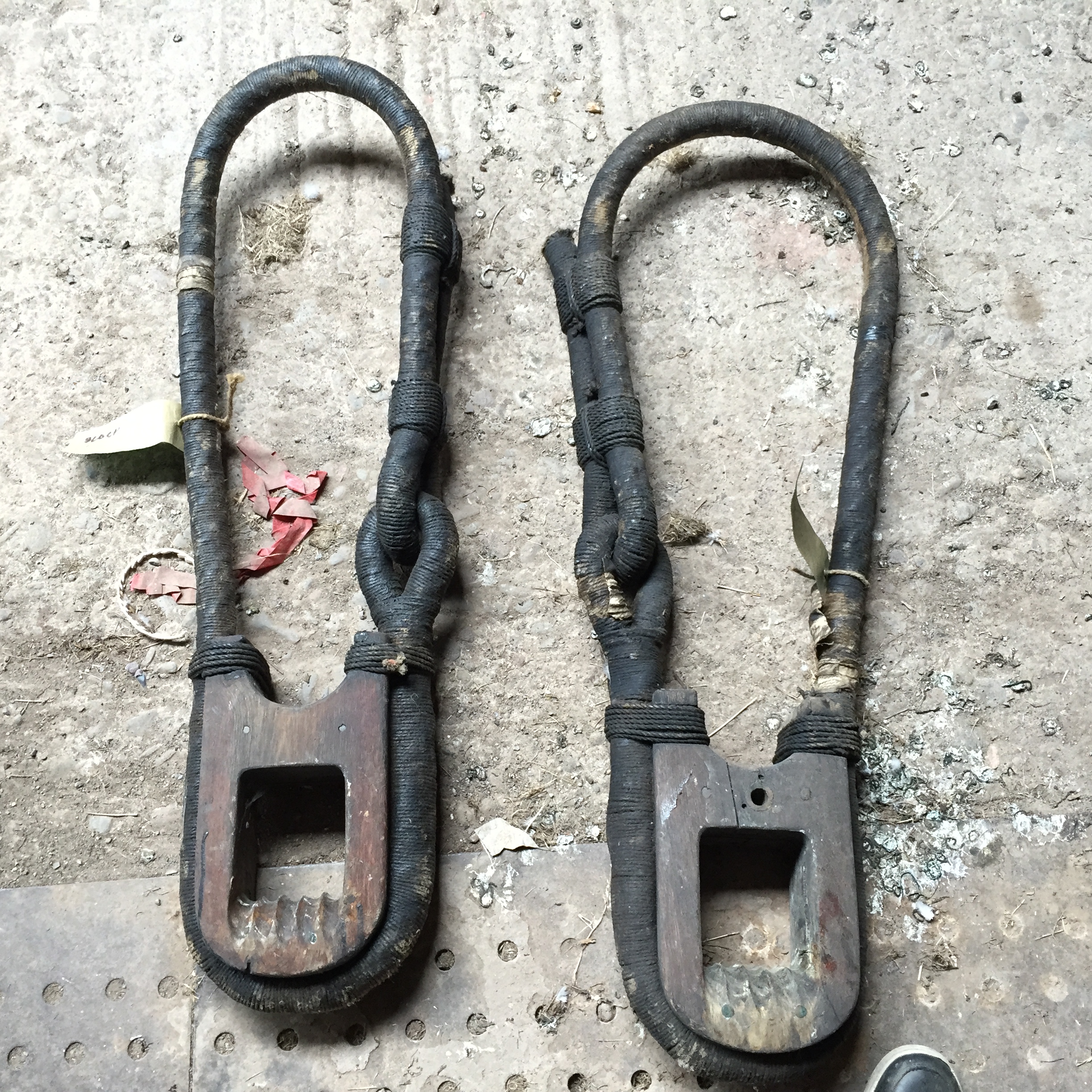 Two middle jib stay collars.