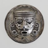 Anhänger / BroscheMexiko, Si 925, reliefiertes Maskenmotiv, Dca.4cm, Gca.13gMindestpreis: 30 EUR