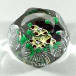 Baccarat - Paperweight19.Jh., Frankreich, farbloses Glas, Bodenstern, kreisförmig fac. Wandung,