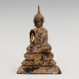 Buddha - Figurwohl um 1900, Südostasien, sitzender Buddha Shakyamuni, Metall,  tlw. Farbreste, H ca.