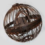 Schiffslampeum 1900/20, Metall, Kugel-Form, 2 frei bewegliche Ringe, sog. kardanische Aufhängung,