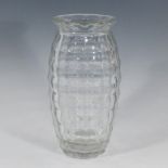 Hoffmann - VaseEntwurf um 1908, Josef Hoffmann, farbloses Glas, polygonaler Stand, Bodenstern,