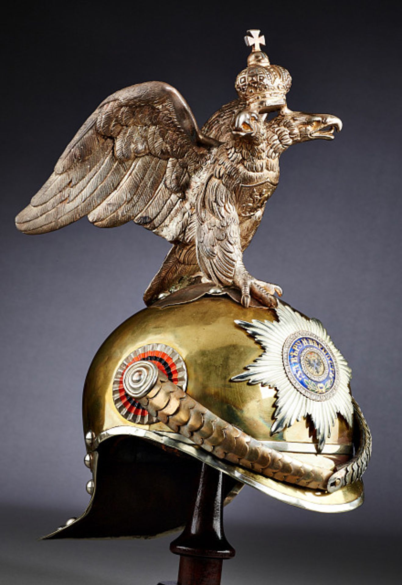 MILITARIA AUSLAND - RUSSLAND : Helm für Offiziere des Chevalier-Garderegiments der Kaiserin.Die - Bild 2 aus 2