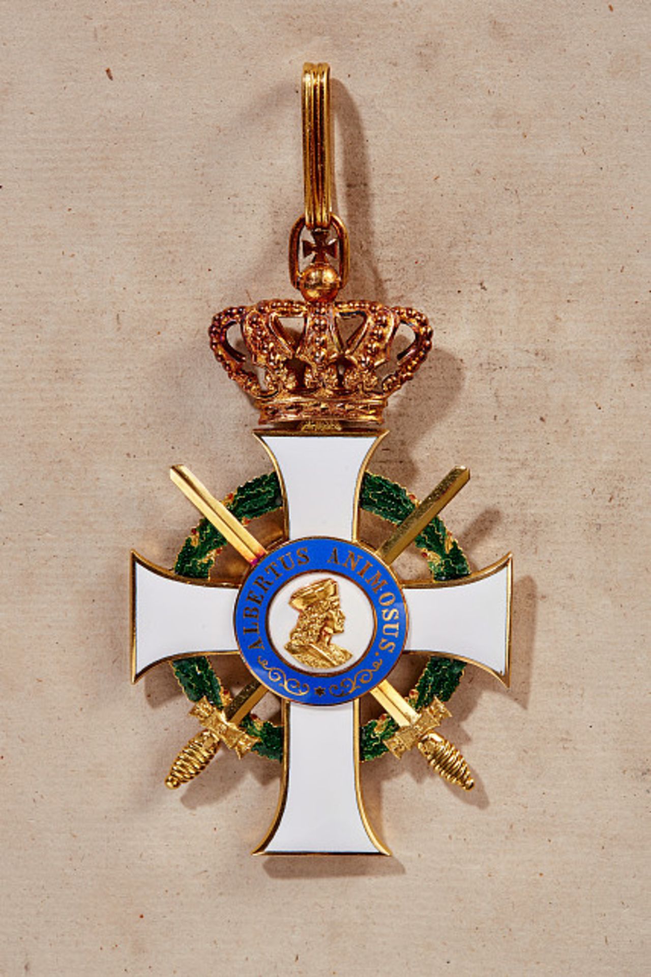 KÖNIGREICH SACHSEN - ALBRECHTS-ORDEN : Kommandeurkreuz mit Schwertern, 2. Modell.Gold und Emaille,
