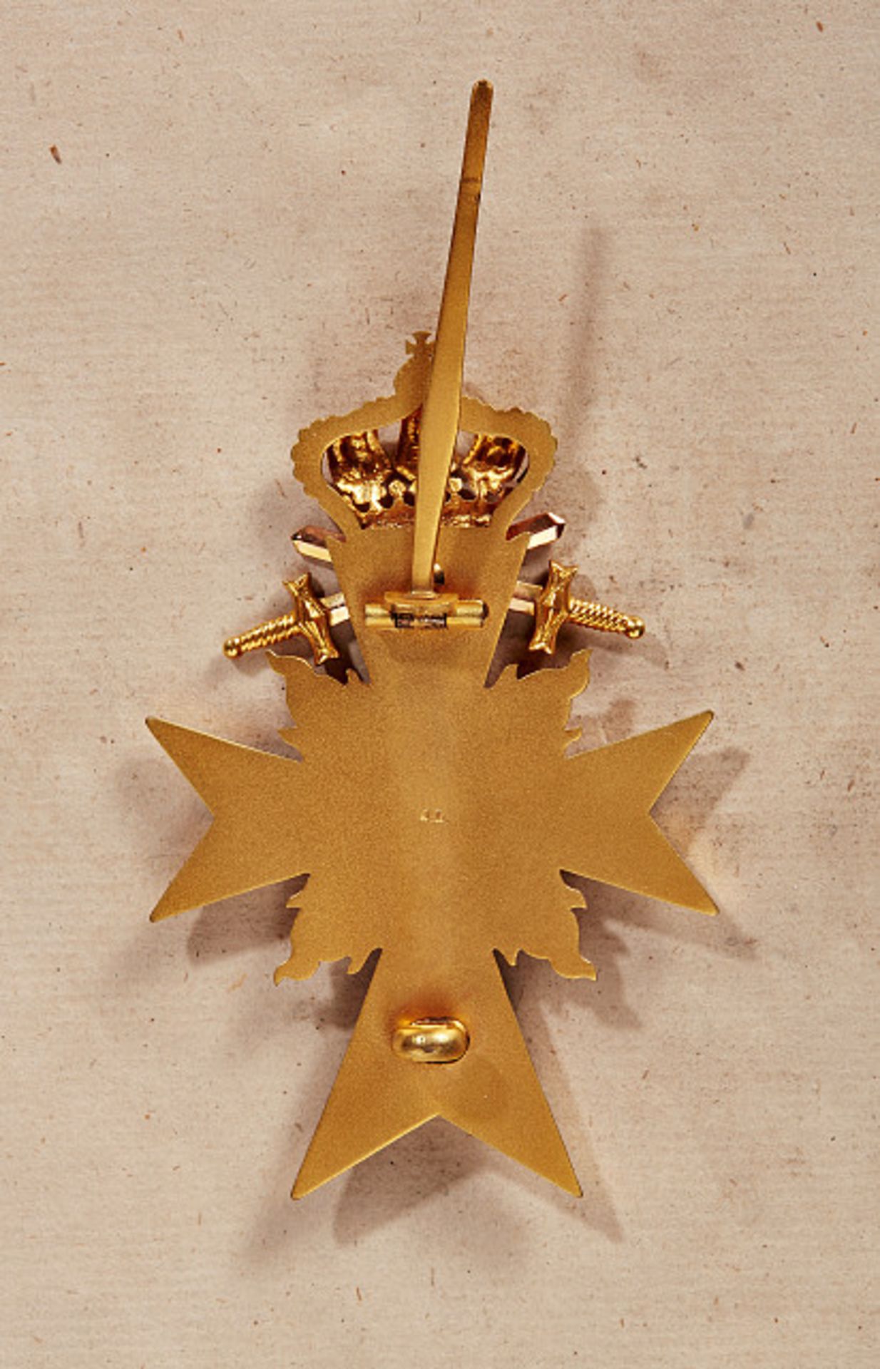 KÖNIGREICH BAYERN - MILITÄRVERDIENSTORDEN : Offizierskreuz mit Schwertern. Gold und Emaille, an - Image 2 of 2