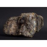 Bernstein / Amber  Baltik-Rohbernstein  Gewicht 98 g, Maße 7 x 4 x 4 cm    One piece of natural