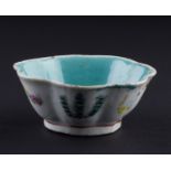 Schale China um 19007Bowl China about 1900  filigran bemalt mit floralem Dekor, unterm Stand