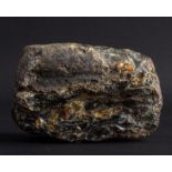 Bernstein / Amber  Baltik-Rohbernstein  Gewicht 102 g, Maße 7 x 5 x 4 cm    One piece of natural