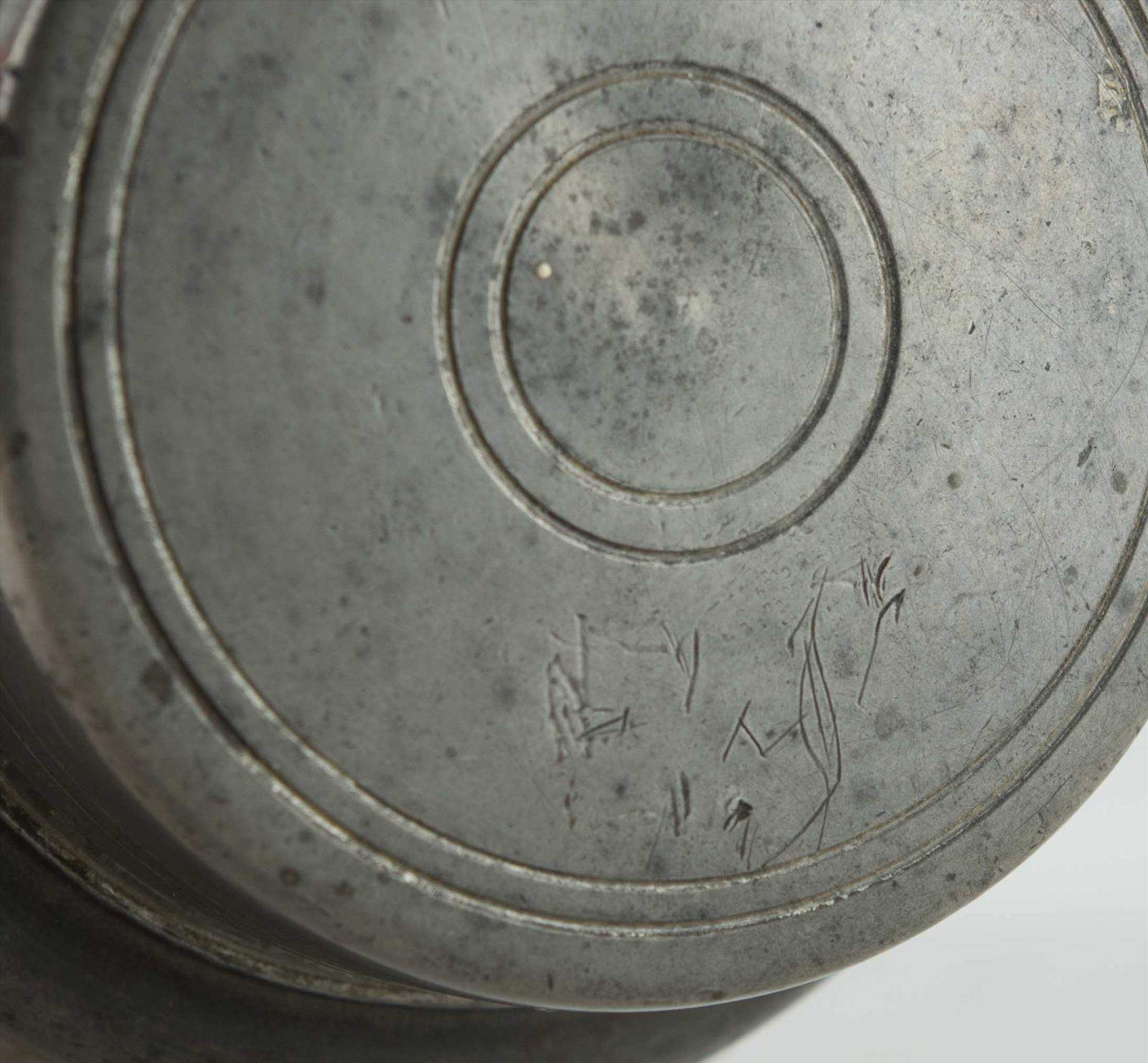 Steingut Flasche 19. Jhd. / Stoneware bottle, 19th centurymit Zinn-Schraubverschluß, H: ca. 20 - Image 3 of 3