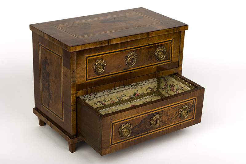 Empire Modell-Kommode wohl Franken um 1810 / Empire commode model probably Franconia, about - Image 4 of 5