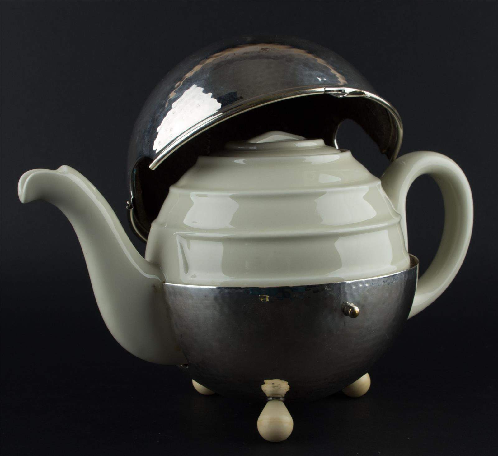 WMF ArtDeco Kugelkanne / WMF Art Deco, Ball-formed potseltene D.R.P. WMF/Hutschenreuther - - Image 2 of 2