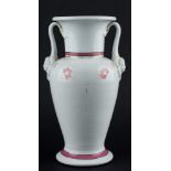 Henkelvase 18./19. Jhd. / Handle vase, 18th/19th centuryunbekannte Manufaktur, farbige Reste alter