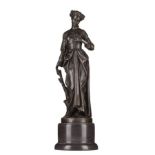 signiert Ed. Zegut / signed Ed. Zegut"Galante Dame mit Rose"
Skulptur-Volumen, Bronze H: 43 cm,