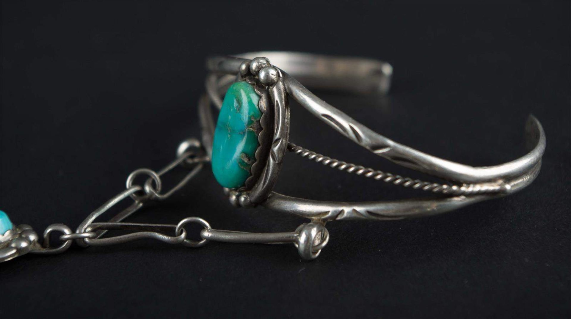 Schmuckset mit Türkisen / Jewellery set with turquoises, about 1920/30Silber/Sterling, Armreif und - Bild 3 aus 4