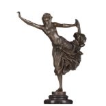 signiert Claire COLINET"Orientalische Tänzerin"
Skulptur-Volumen, Bronze, H: 40,5 cm,
auf