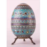 Cloisonne Ei Rußland / Cloisonné egg RussiaSilber 84 Zolotnik, umlaufend verziert mit floralem