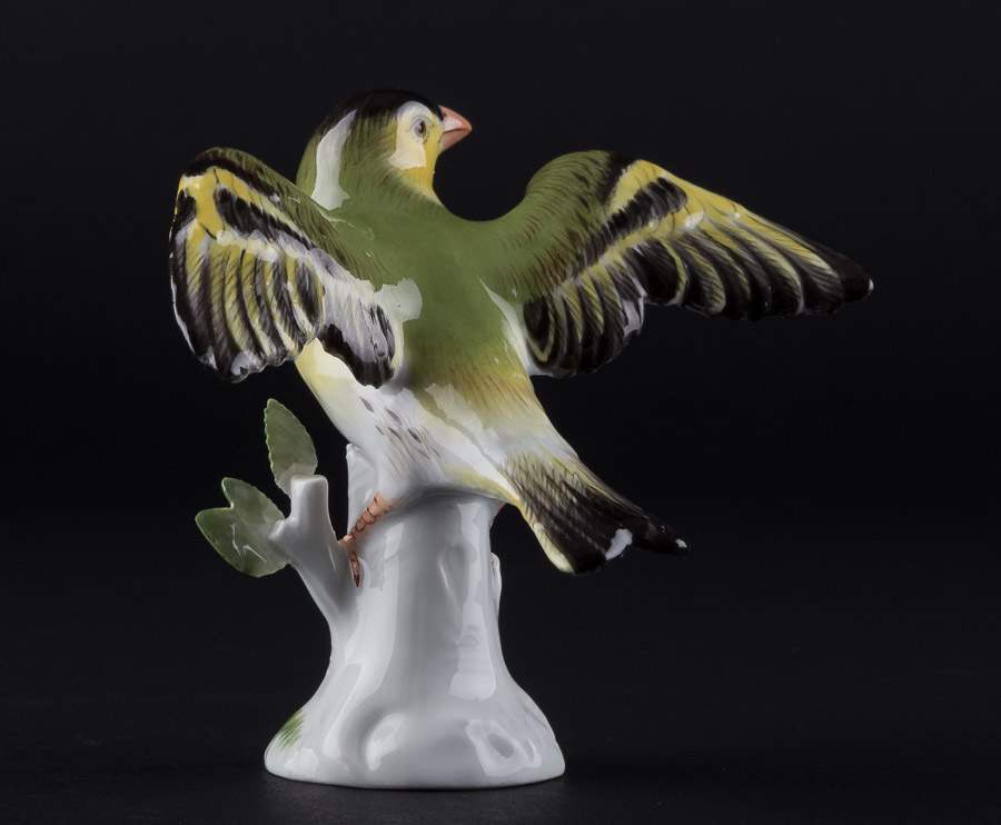 Meise Meissen 20. Jhd./Meissen Tit 20th Centurypolychrom bemalt, 1. Wahl, unterm Stand gemarkt, H: 9 - Image 3 of 5