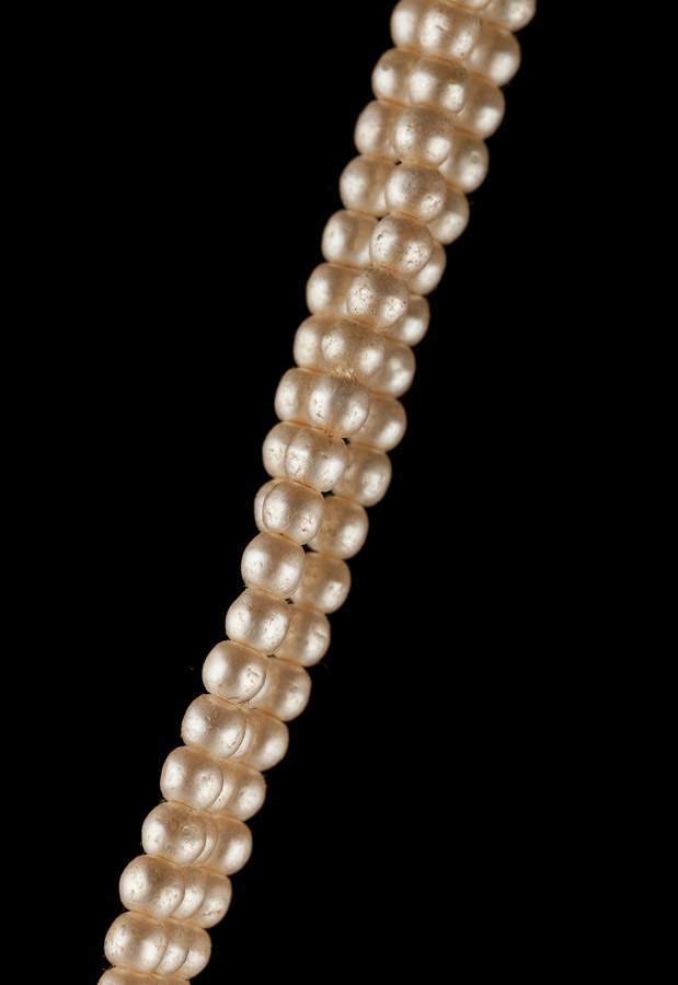 Perlencollier / Pearl colliers3 teilig, L: 42 cm, Ø Perlen 2 mm bis 7 mm /
3 pieces, length: 42 - Image 2 of 3