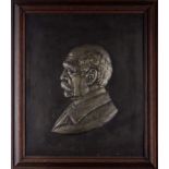 H.Henies 19./20. Jhd.Bronzerelief  Graf Otto Eduard Leopold von Bismarck-Schönhausen, 
getriebene