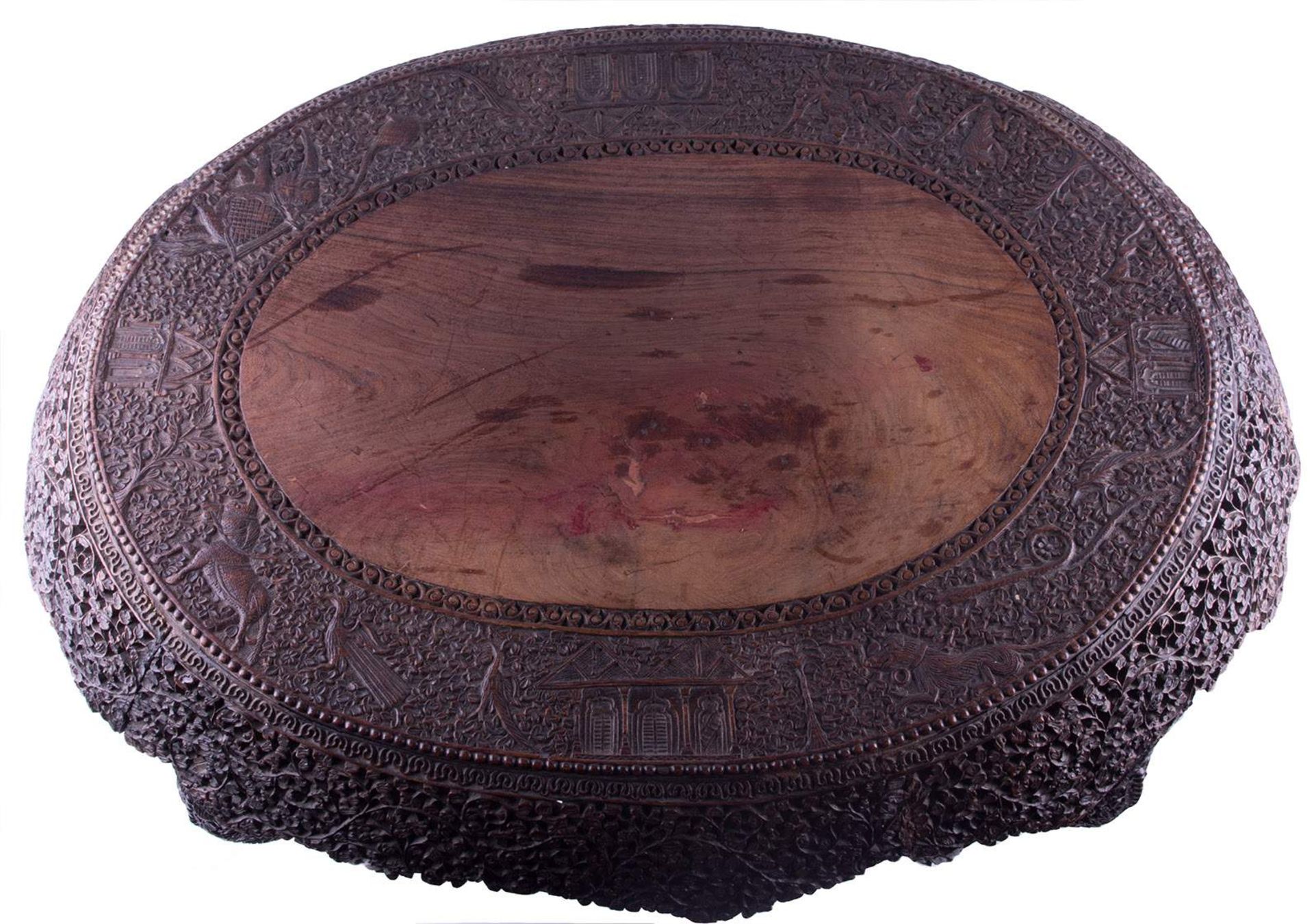 Asiatischer Tisch 19. Jhd. / Asian table, 19th centuryHolz, ovale Platte, umlaufend mit - Bild 6 aus 6