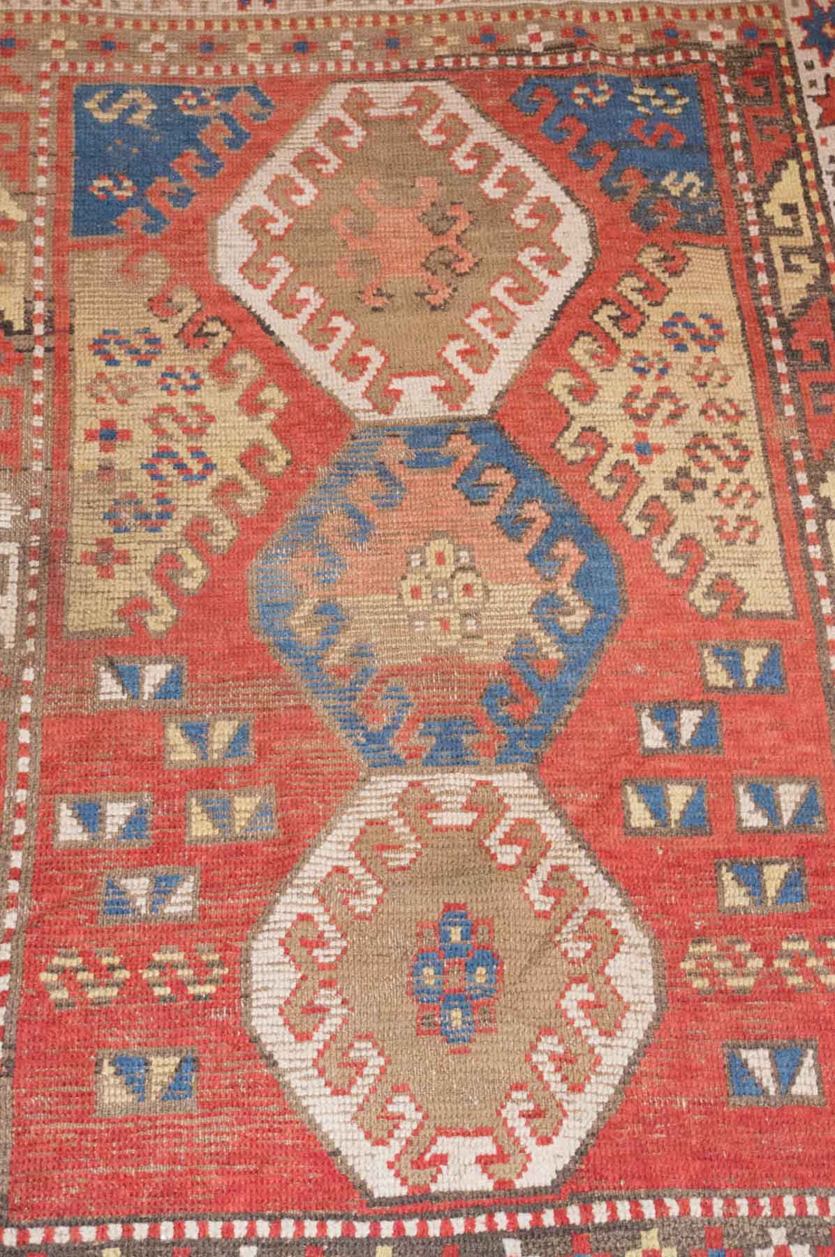 alter Orientalischer Teppich / Old oriental carpethandgeknüpft, ca. 195 cm x 133 cm /
tied by - Image 2 of 3