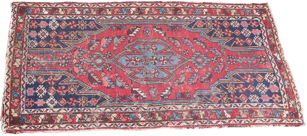 alte Orientalische Brücke / Old oriental small carpethandgeknüpft, ca. 125 cm x 76 cm /
tied by